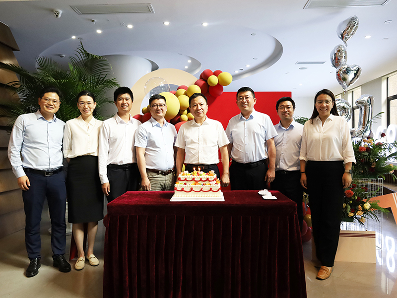 二十一载 智造未来丨贺z6com·尊龙股份廿一诞辰，再启新篇