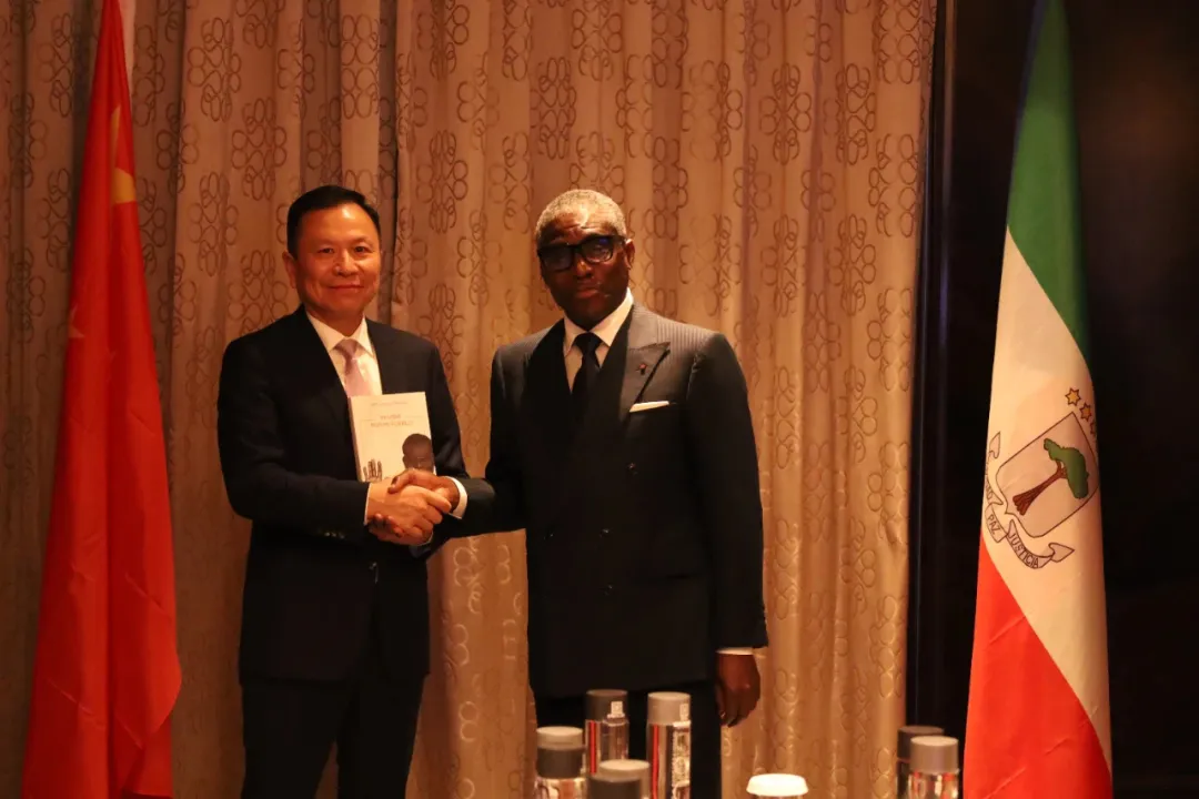 赤道几内亚共和国访华代表与z6com·尊龙股份深入探讨产业协同发展